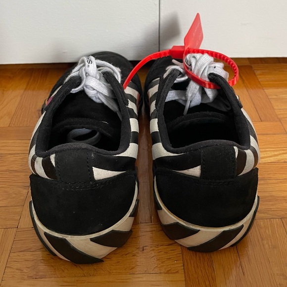 OFF-WHITE Arrows Vulc Low - SIZE 36 - Picture 6 of 10
